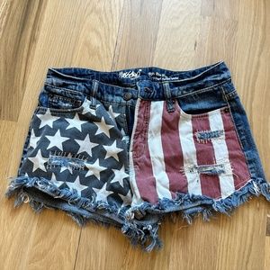 Mossimo Flag shorts size 4/27